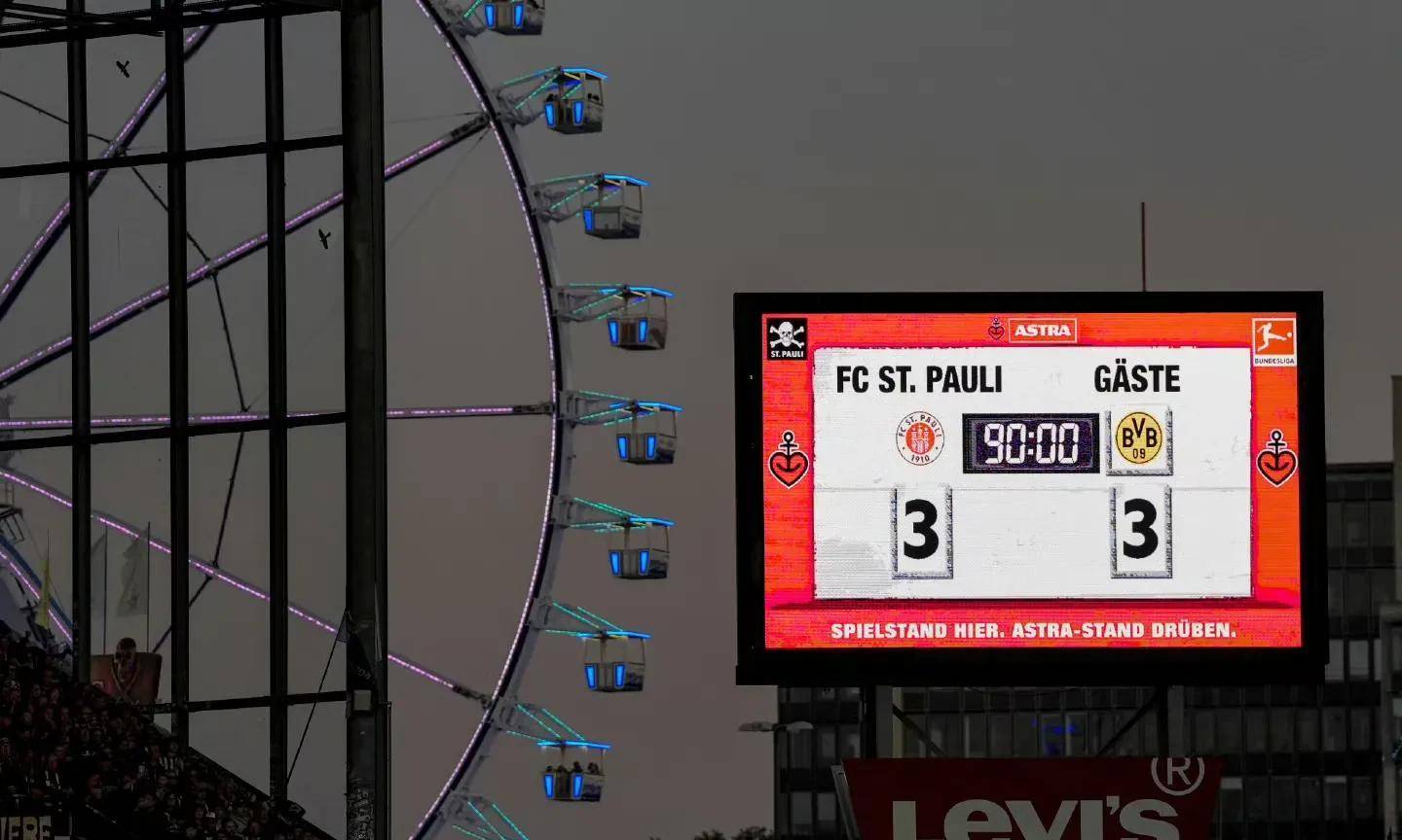 关于勒沃库森完胜多特蒙德，范佩西绝境逆转的信息