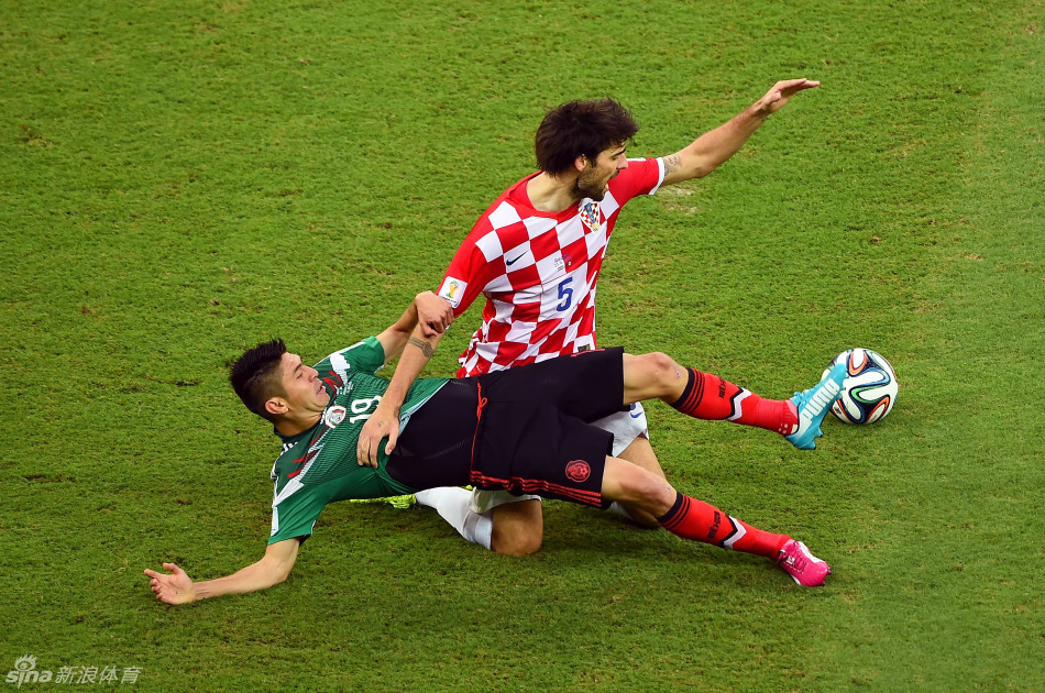 米兰体育-包含墨西哥血洗克罗地亚,布鲁诺三分雨点燃全场的词条