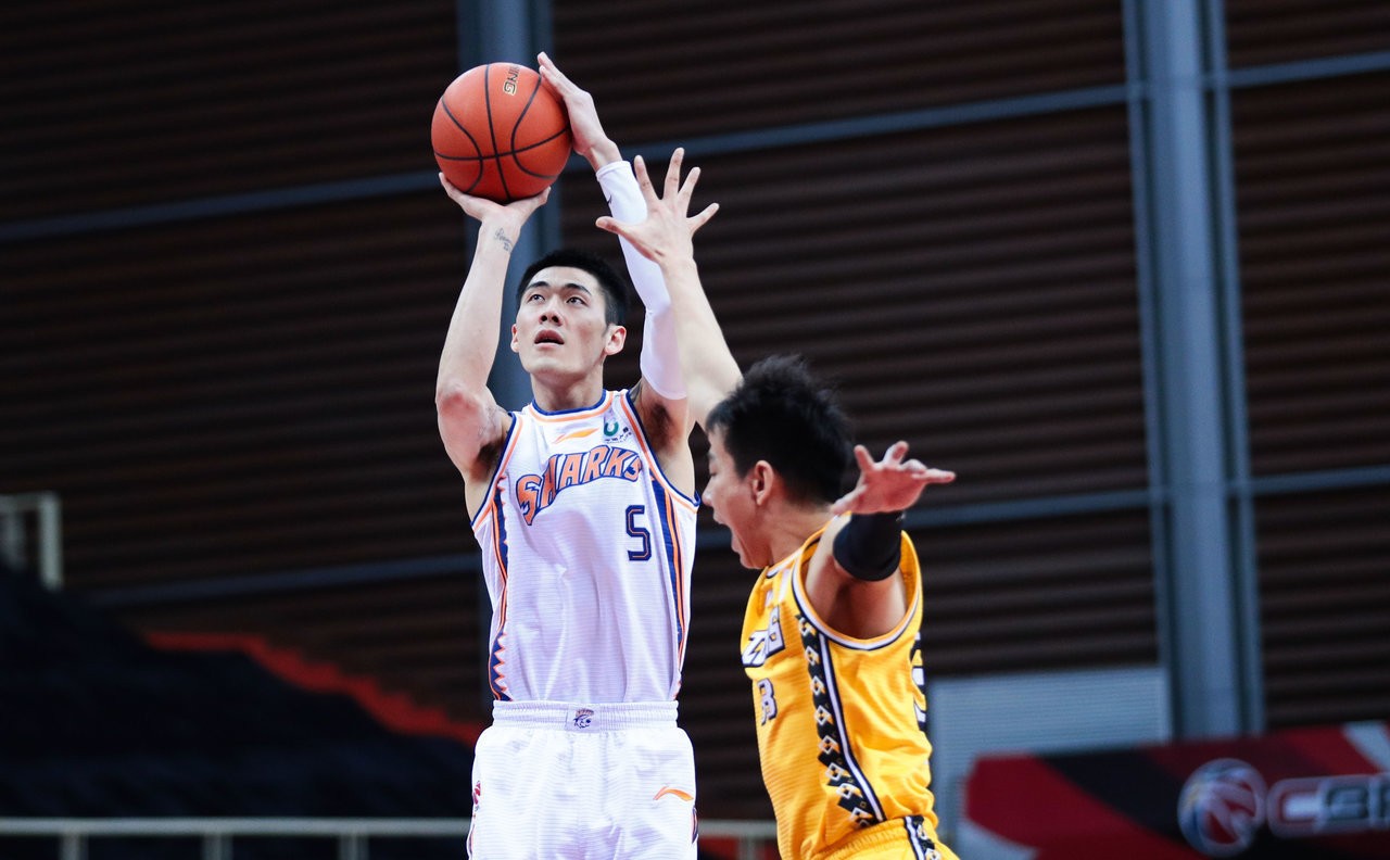 米兰百家乐-两队领袖对决，内战场面十分激烈，胜负难料