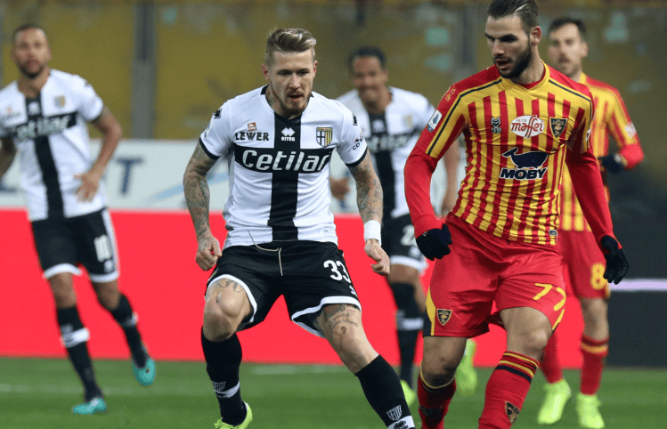 关于卡利亚里客场获胜，摘得重要三分的信息