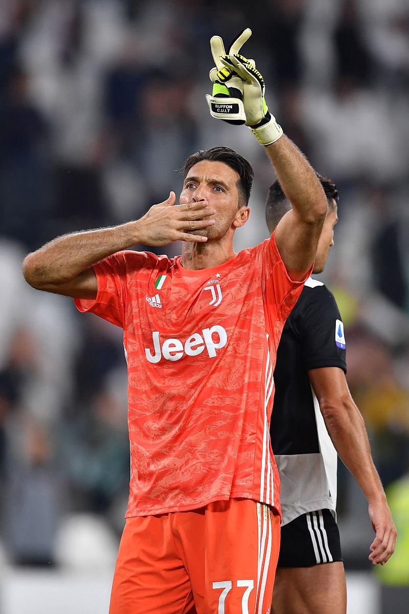 包含莱切主教练换帅，球队全新打法亮相的词条