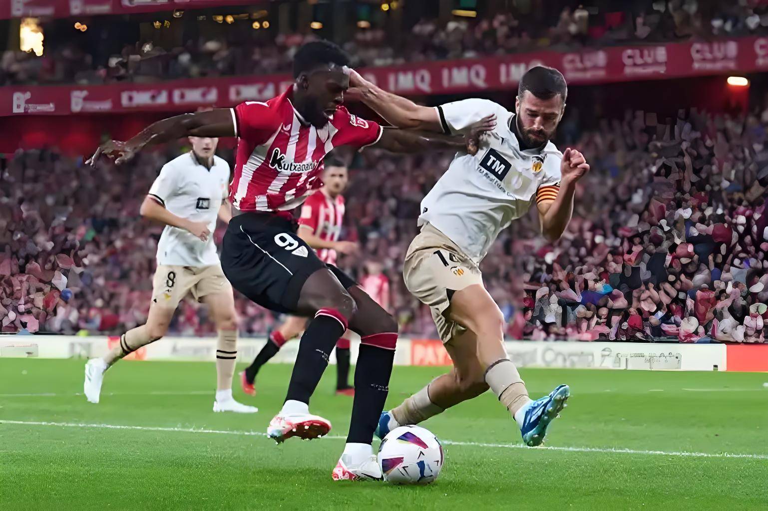 米兰体育-足球比赛势均力敌，场面呈现胶着状态的简单介绍