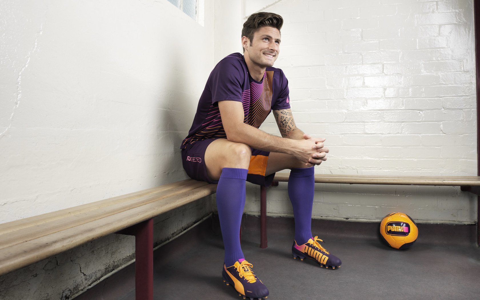 巴黎之夜的东方震撼，张本智和关键制胜，日本队完胜法国改写乒乓格局